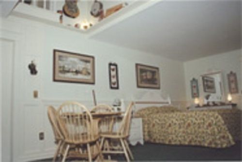 Red Barn Village Bed & Breakfast Clarks Summit Exterior foto